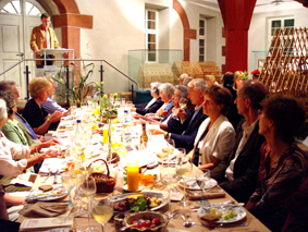 Wolfgang Kalberlah gibt Anekdoten aus dem mittelalterlichen Reichelsheim zum Besten Wolfgang Kalberlah gibt Anekdoten aus dem mittelalterlichen Reichelsheim zum Besten