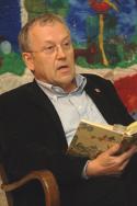 Staatssekretr Dr. Joachim Felix Leonhard liest Grimms Mrchen