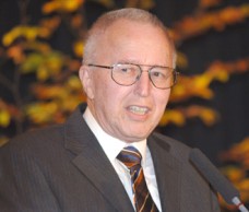 H.C. Kirsch bei seiner Dankesrede beim Festabend 2005