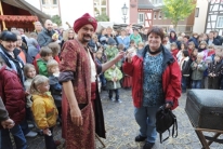 Zauberei vor großer Kulisse: Shri Magada alias Klaus Trampler Zauberei vor großer Kulisse: Shri Magada alias Klaus Trampler